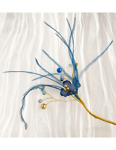 Tocado Dalia Azul Plumas